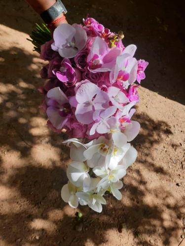 Orchid-Bridal-bouquet 